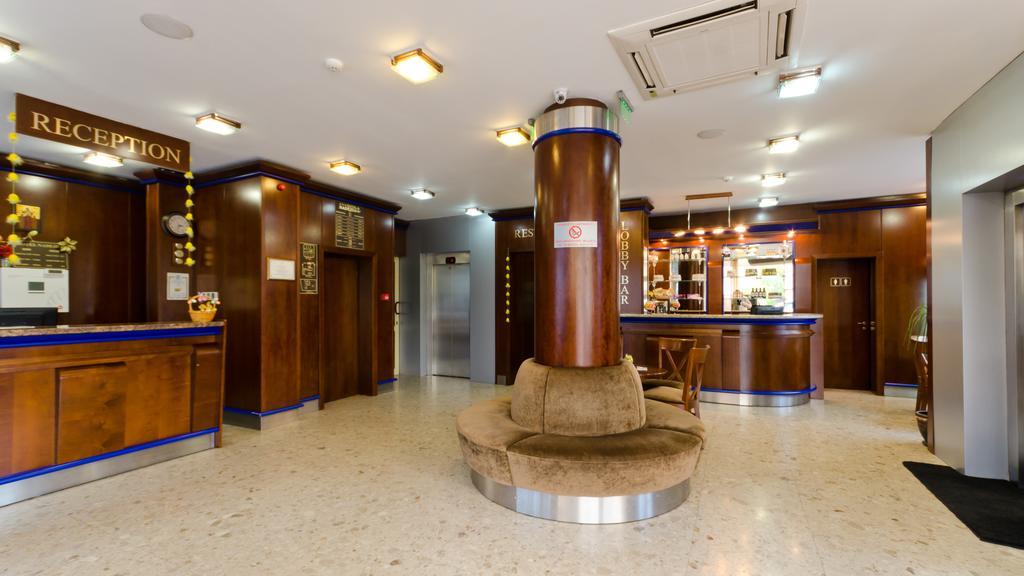 Nadejda Hotel Sofia Bagian luar foto