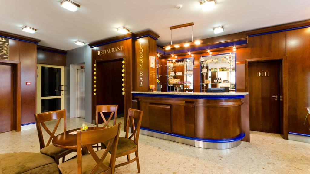Nadejda Hotel Sofia Bagian luar foto