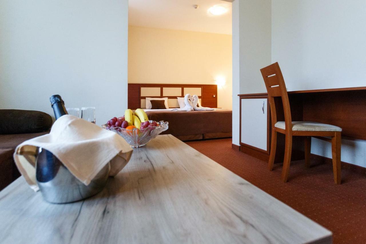 Nadejda Hotel Sofia Bagian luar foto